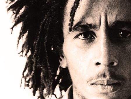 Bob Marleys serious face. (http://pastdaily.com/2014/08/16/bob-marley-the-wai ())